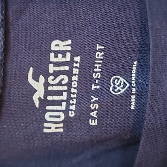 Hollister Women's Tee - Picture 2 of 5